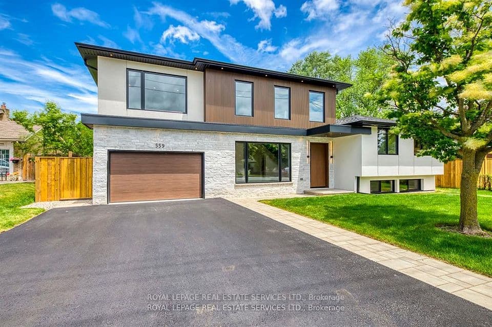 559 Walkers Line, Burlington, ON L7N 2E4 – main photo