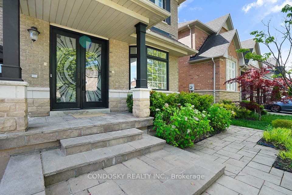 3322 Fox Run Circle, Oakville, ON L6L 6W4 – photo 2