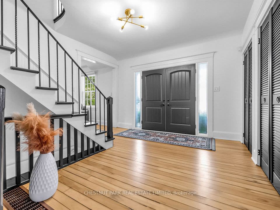 725 Bexhill Road, Mississauga, ON L5H 3K9 – photo 3