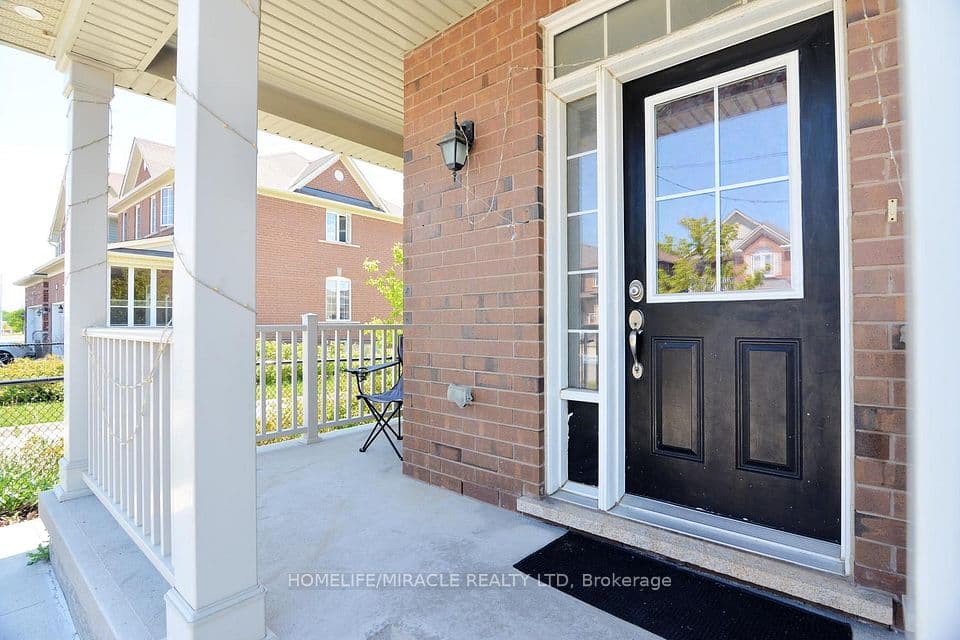 8 Robert Parkinson Drive, Brampton, ON L7A 0Y3 – photo 3