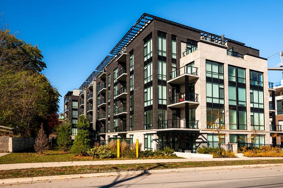 42 Mill Street 209, Halton Hills, ON L7G 0P9 – main photo