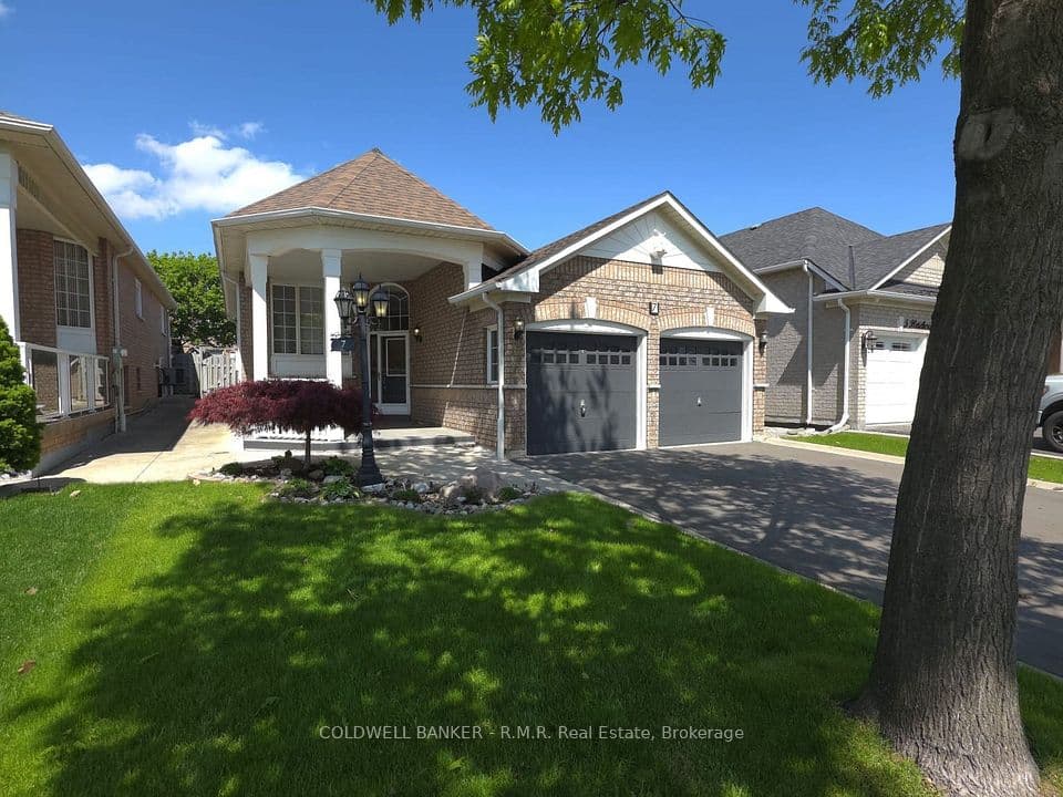 7 Fletchers Creek Boulevard, Brampton, ON L6X 4R7 – main photo