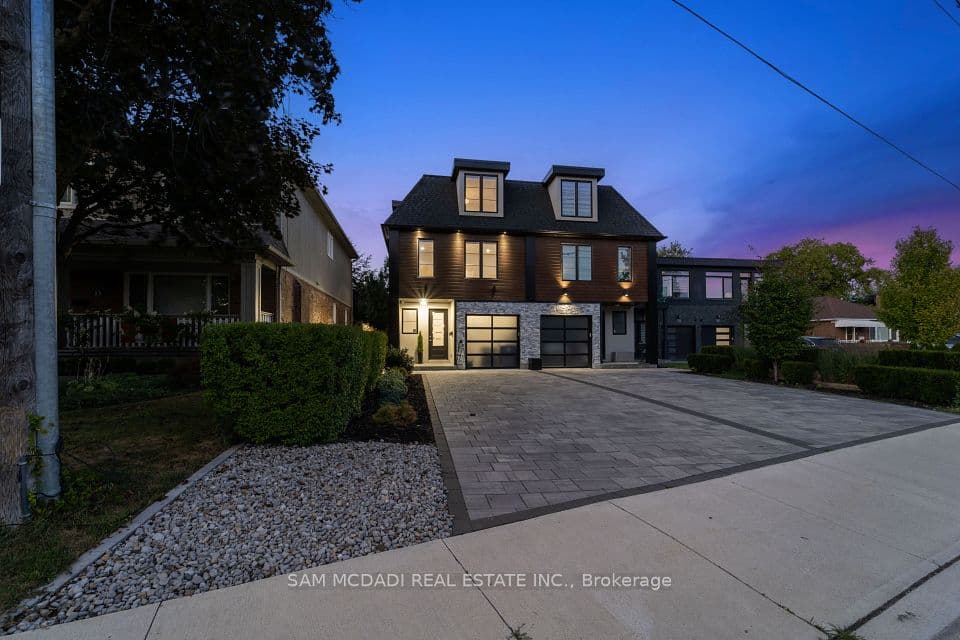 11B Maple Avenue N, Mississauga, ON L5H 2R9 – photo 2