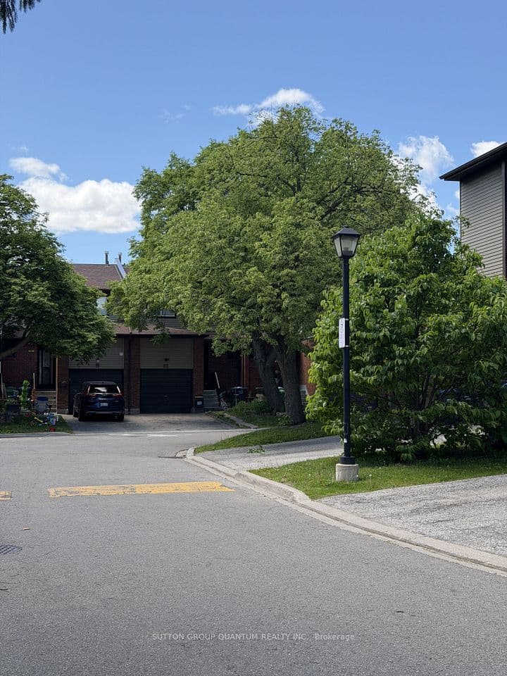 48 Carleton Place S, Brampton, ON L6T 3Z4 – photo 2