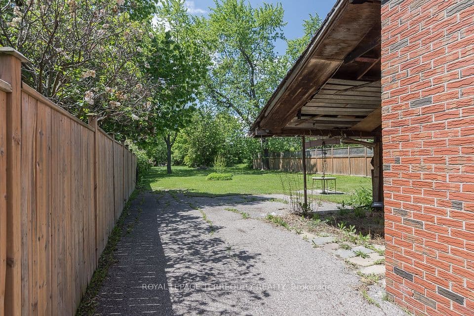 3056 Parkerhill Road, Mississauga, ON L5B 1V5 – photo 3