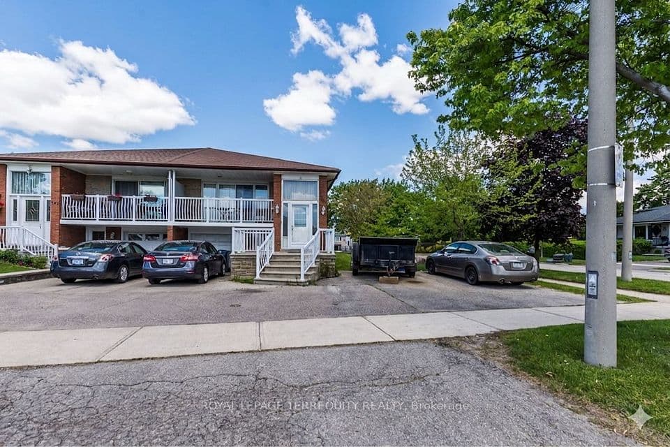 783 Annamore Road, Mississauga, ON L4Y 2V6 – photo 2
