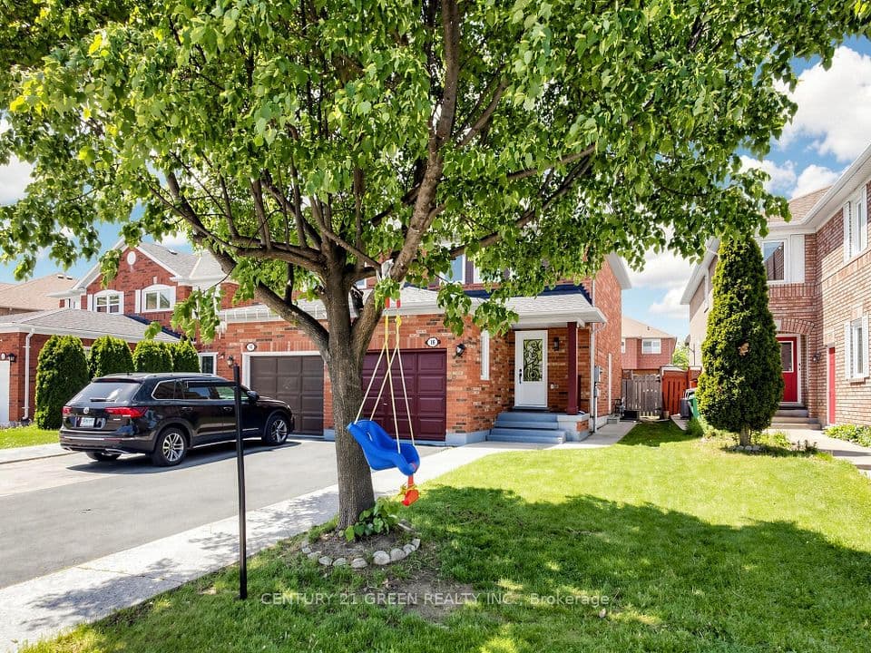 16 Mount Fuji Crescent, Brampton, ON L6R 2L3 – photo 3