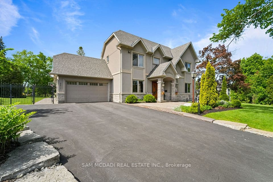 2411 Thorn Lodge Drive, Mississauga, ON L5K 1K8 – photo 2