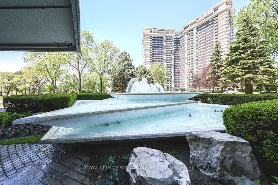 1300 Bloor Street 803, Mississauga, ON L4Y 3Z2 – photo 2