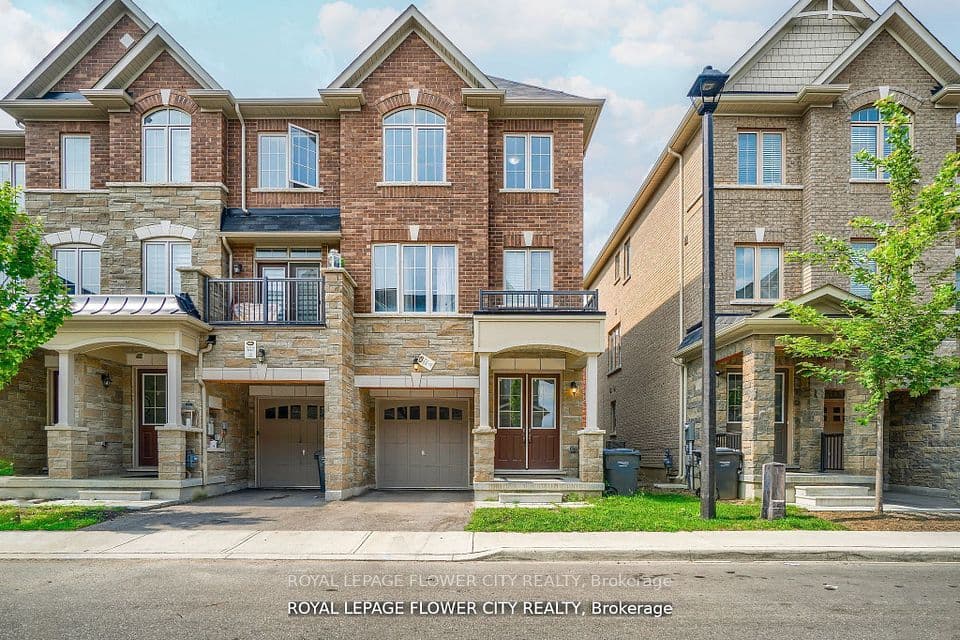 14 Faye Street, Brampton, ON L6P 4M9 – main photo