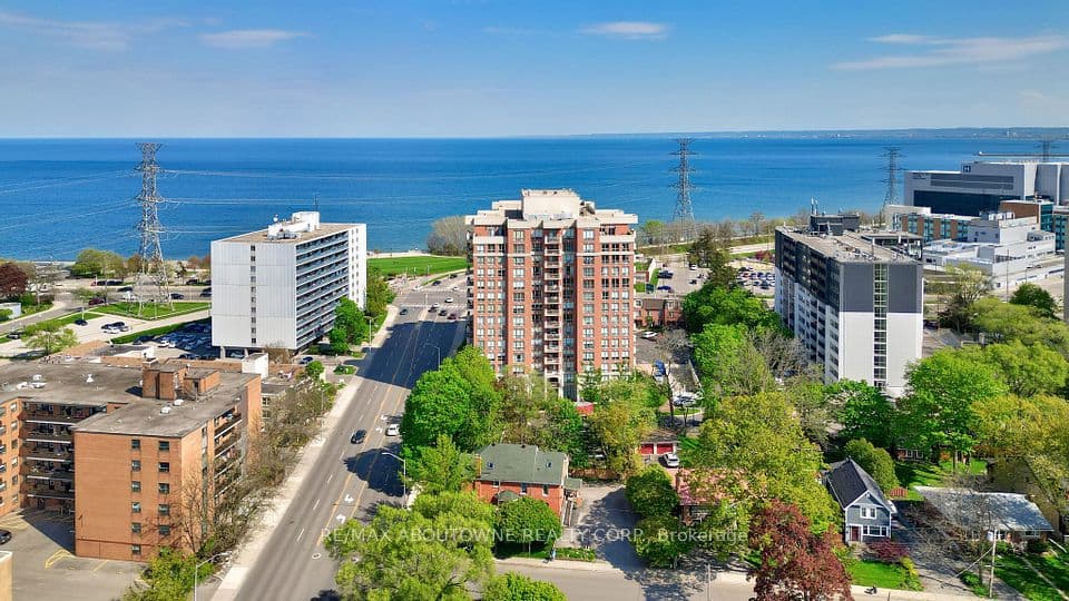 442 Maple Ave. Avenue 606, Burlington, ON L7S 2L7 – photo 2