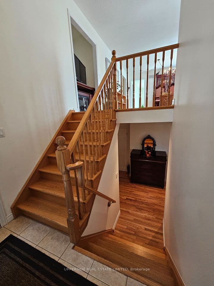 4 Kingsley Road S, Halton Hills, ON L7J 2Z5 – photo 3