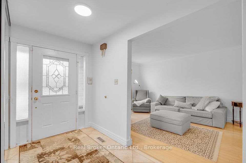 6366 Miller's Grove, Mississauga, ON L5N 3M7 – photo 3