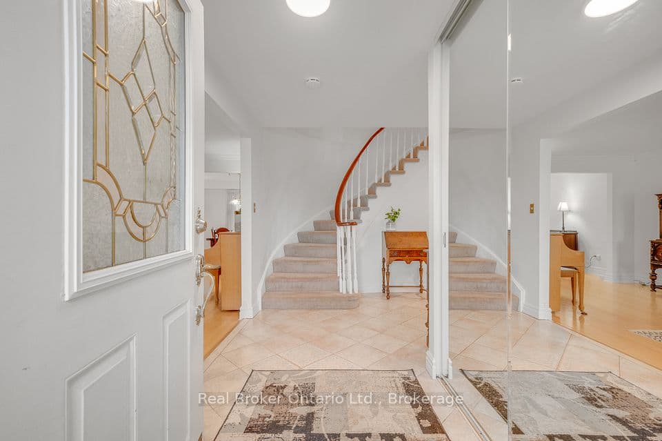 6366 Miller's Grove, Mississauga, ON L5N 3M7 – photo 2