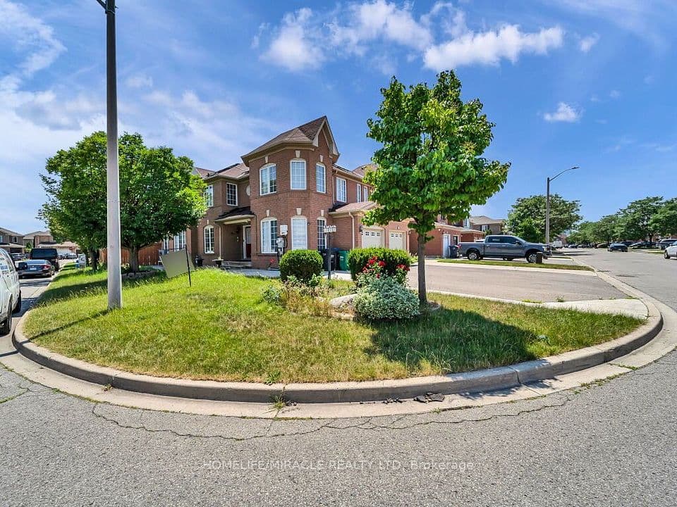 55 Secord Crescent, Brampton, ON L6X 4Y8 – photo 2