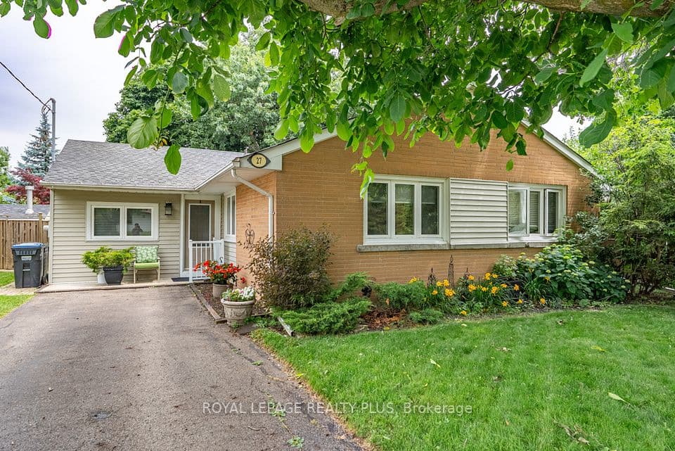 27 Sora Drive, Mississauga, ON L5M 1B3 – photo 2