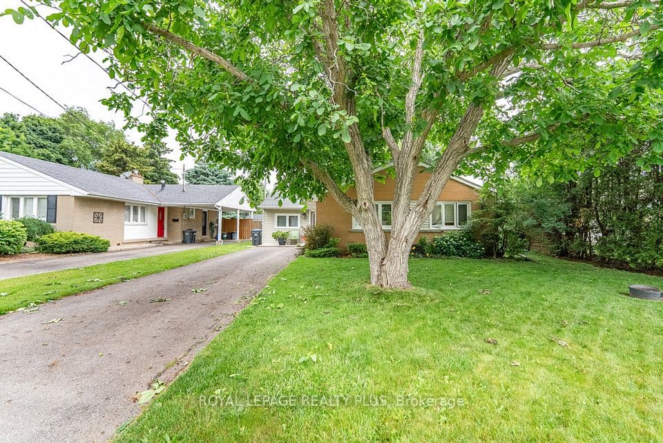 27 Sora Drive, Mississauga, ON L5M 1B3 – photo 3