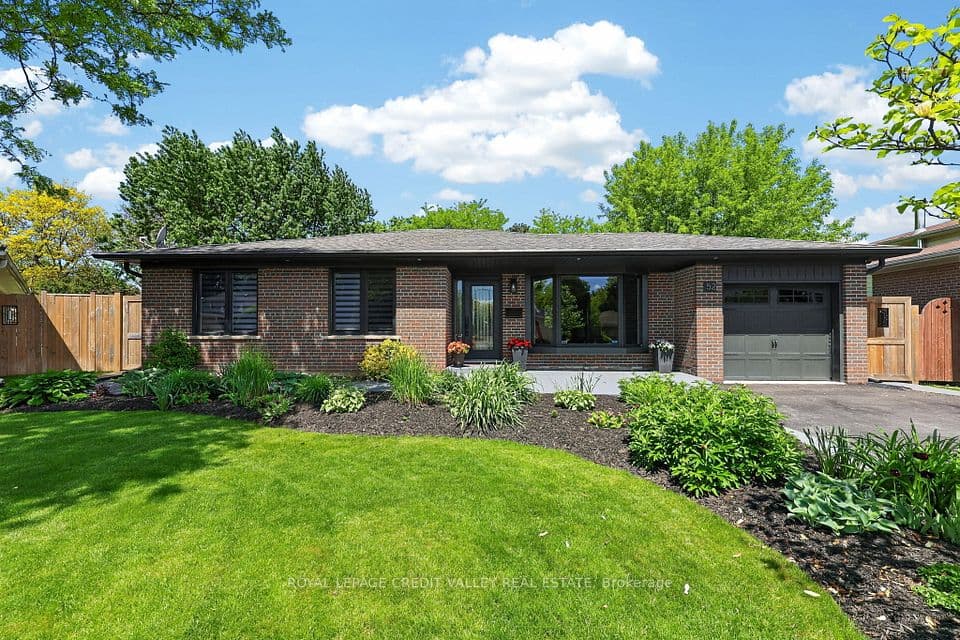 52 Terra Cotta Crescent, Brampton, ON L6W 1C1 – photo 3