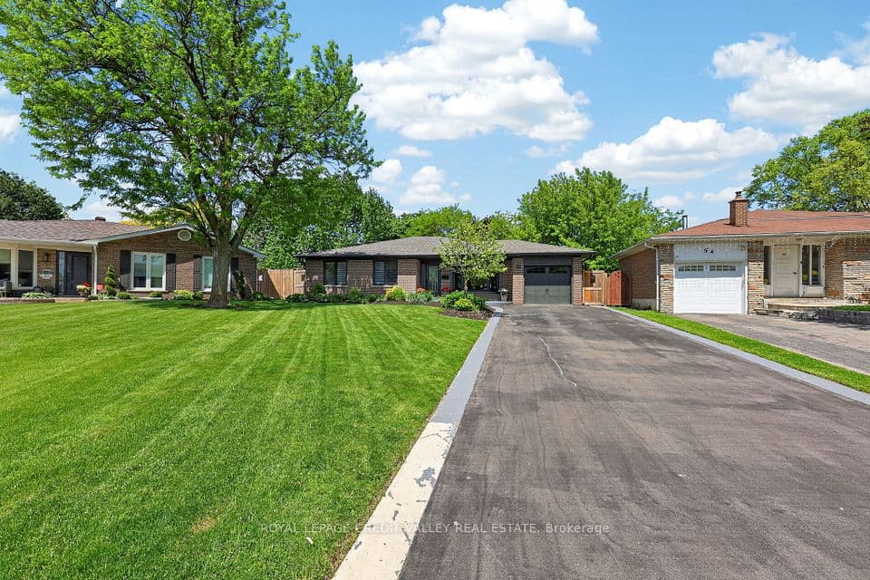 52 Terra Cotta Crescent, Brampton, ON L6W 1C1 – photo 2