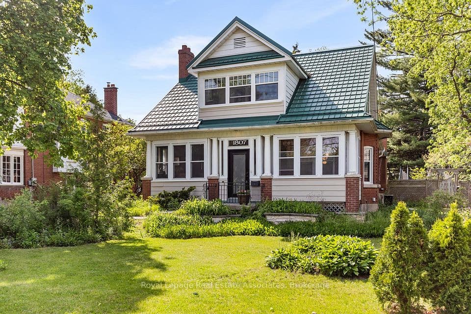 1807 Balsam Avenue, Mississauga, ON L5J 1L3 – main photo