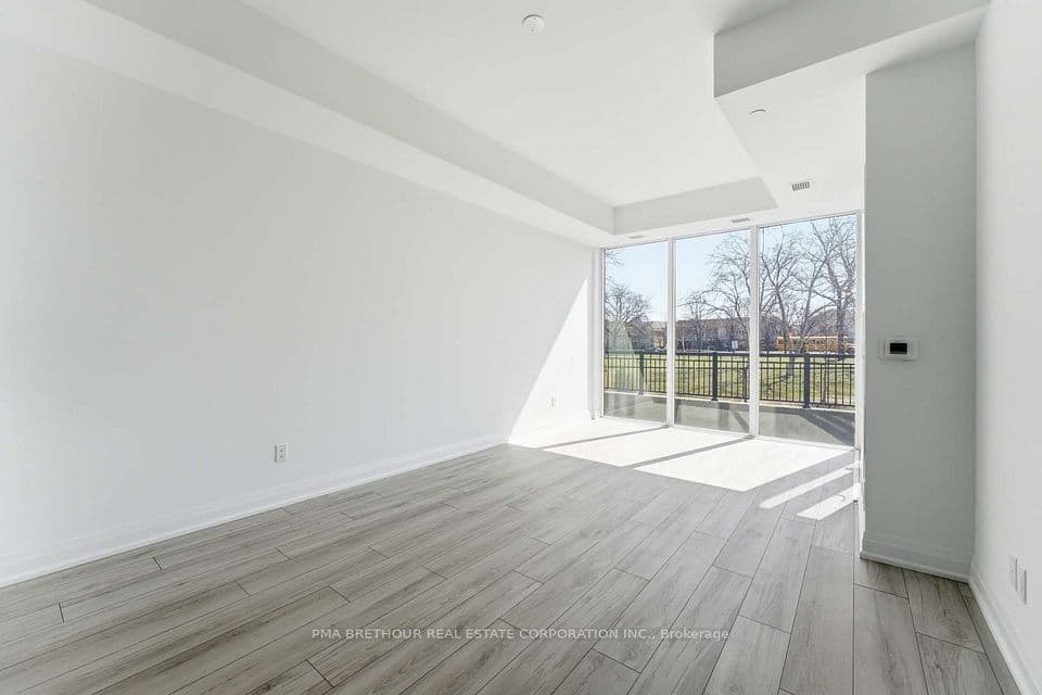 1035 Southdown Road 105, Mississauga, ON L5J 0A2 – photo 2