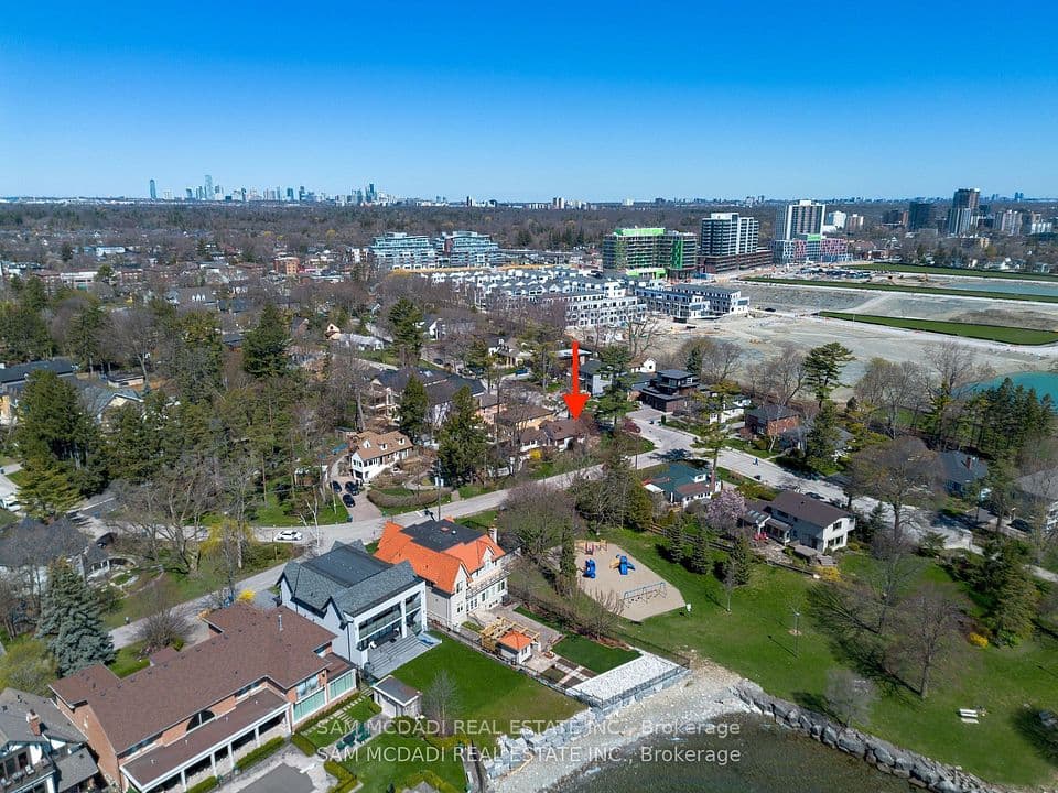 62 Maple Avenue S, Mississauga, ON L5H 2R6 – photo 2