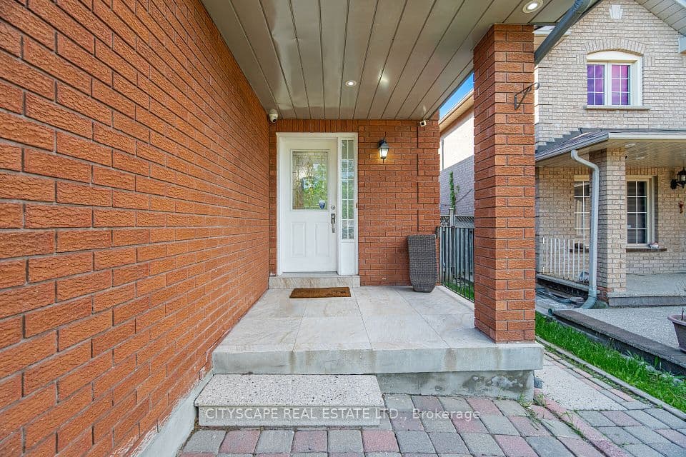 66 Castlehill Road, Brampton, ON L6X 4E1 – photo 3