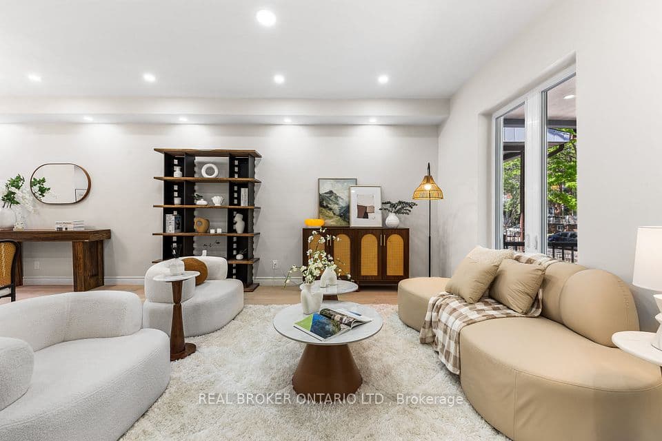 806 Gladstone Avenue, Toronto, ON M6H 3J6 – main photo