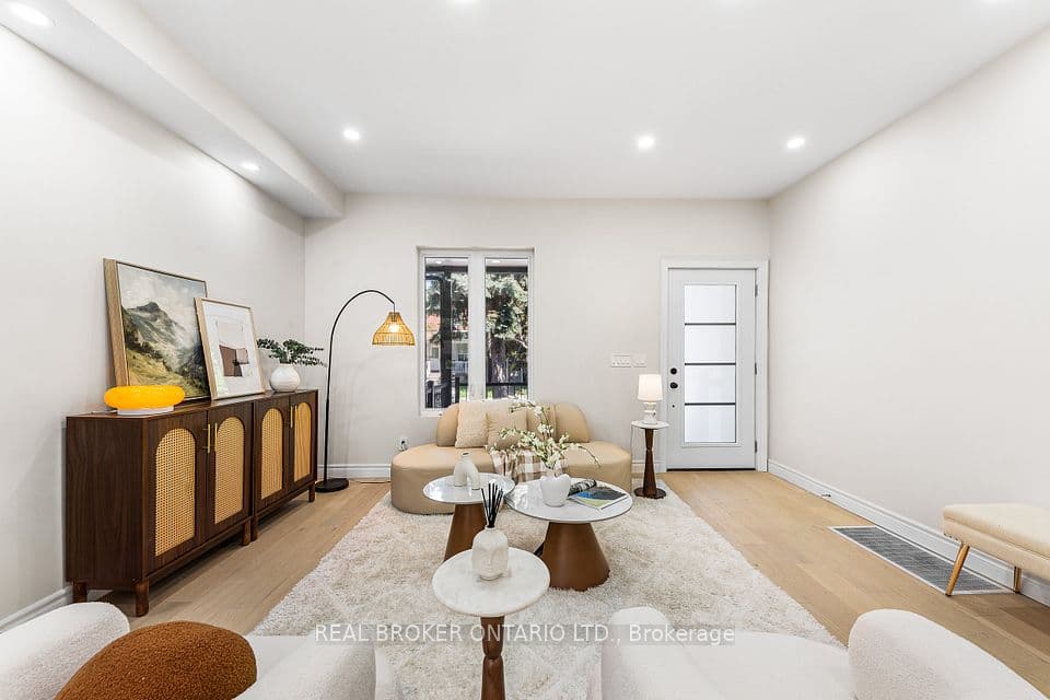 806 Gladstone Avenue, Toronto, ON M6H 3J6 – photo 3