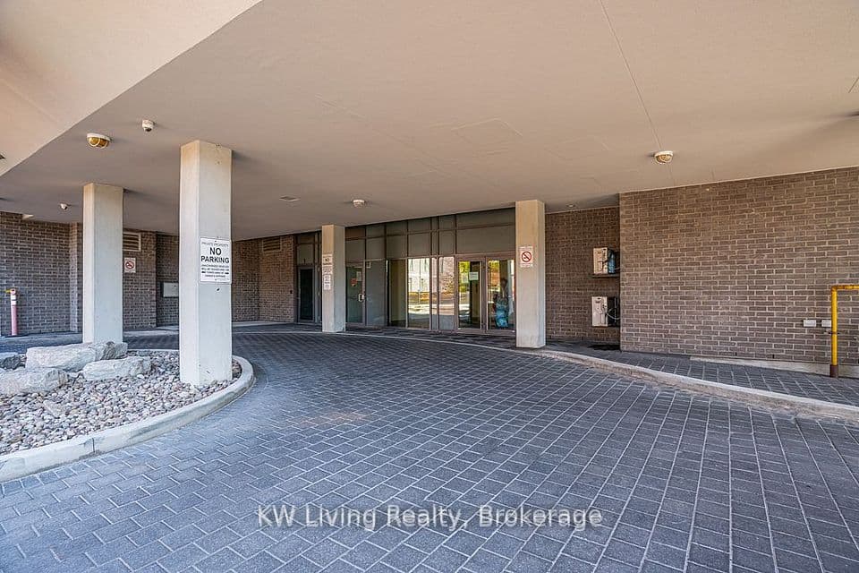 16 McAdam Avenue 507, Toronto, ON M6A 0B9 – photo 3