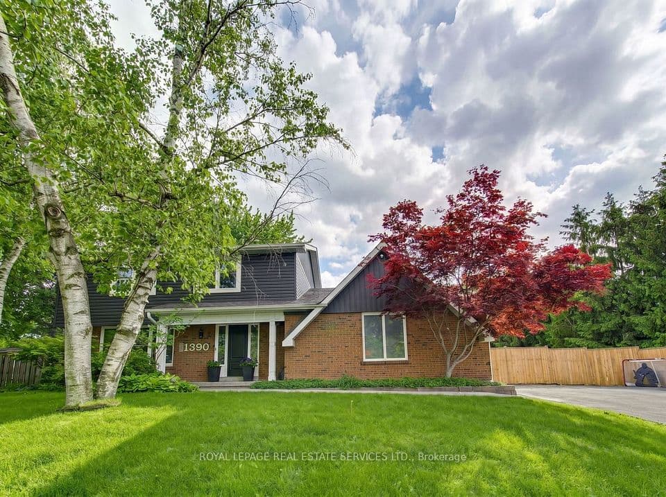 1390 Peerless Court, Oakville, ON L6H 3A4 – photo 2