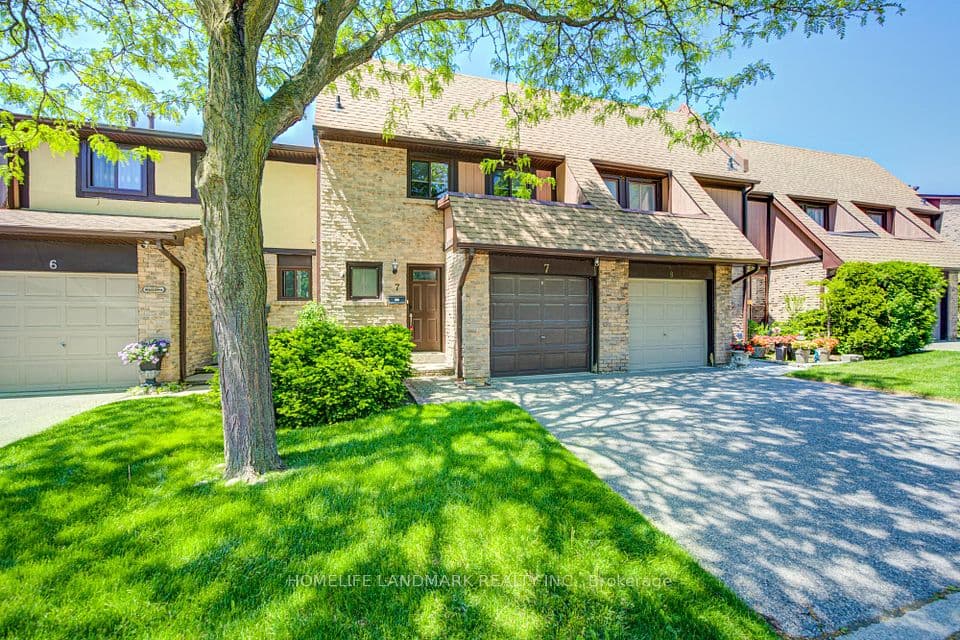 3345 Silverado Drive 7, Mississauga, ON L5A 3Y8 – photo 2