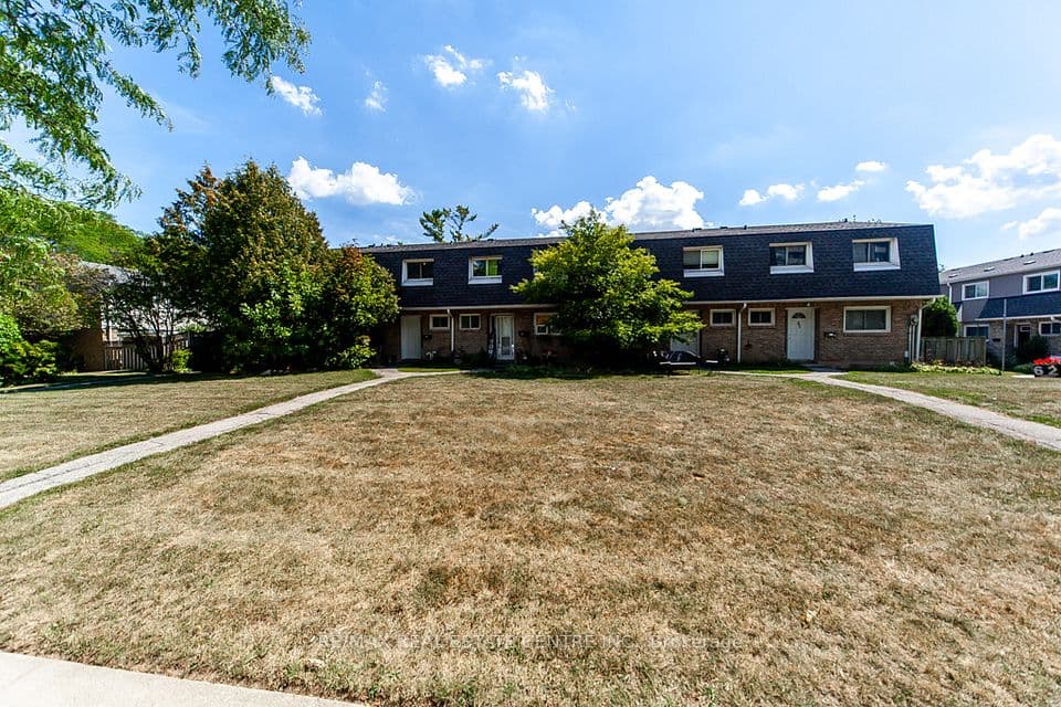 2050 Upper Middle Road 88, Burlington, ON L7P 3R9 – main photo