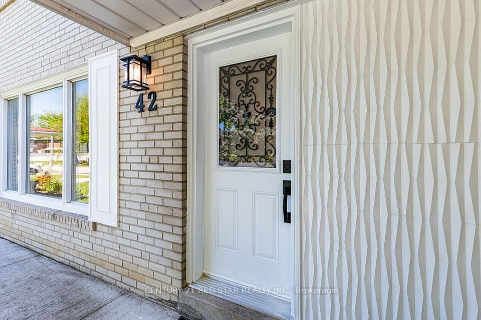 42 Broadfield Drive, Toronto, ON M9C 1L7 – photo 3