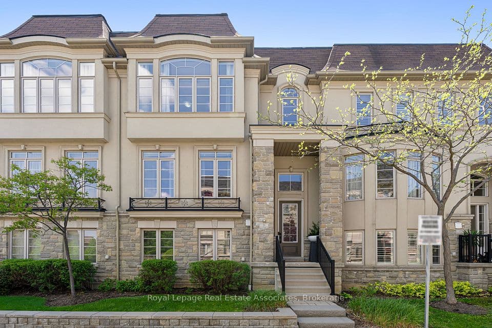 4135 Shipp Drive NE 20, Mississauga, ON L4Z 0A7 – main photo