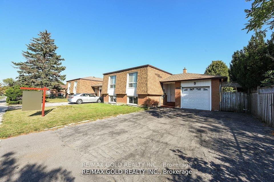 3630 Brandon Gate Drive, Mississauga, ON L4T 3E5 – main photo
