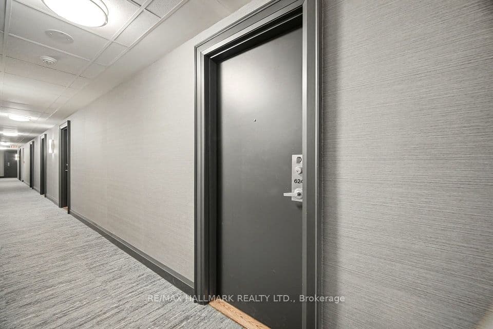 200 Manitoba Street 624, Toronto, ON M8Y 3Y9 – photo 3