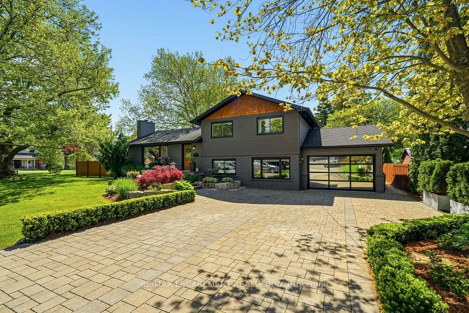 600 Deborah Crescent, Burlington, ON L7T 2N1 – main photo