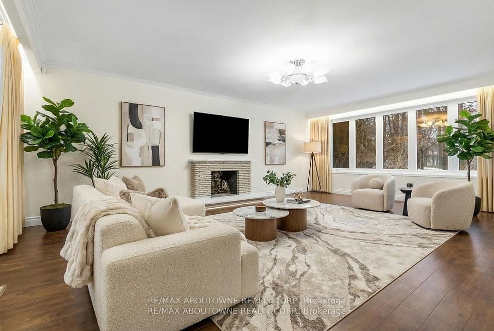 145 Wolfdale Avenue, Oakville, ON L6L 4R9 – photo 3
