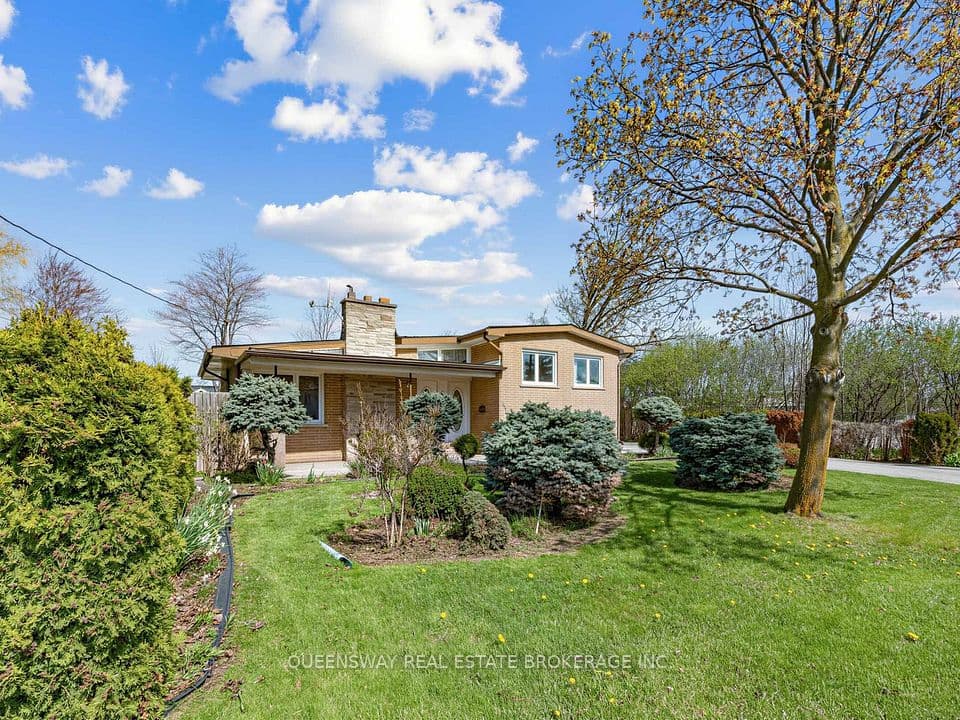 517 Pinegrove Road, Oakville, ON L6K 2C2 – main photo