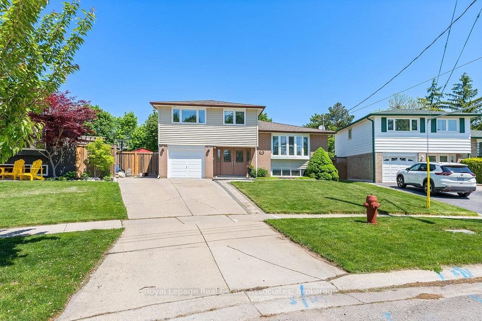26 Marilyn Crescent, Halton Hills, ON L7G 1K4 – main photo