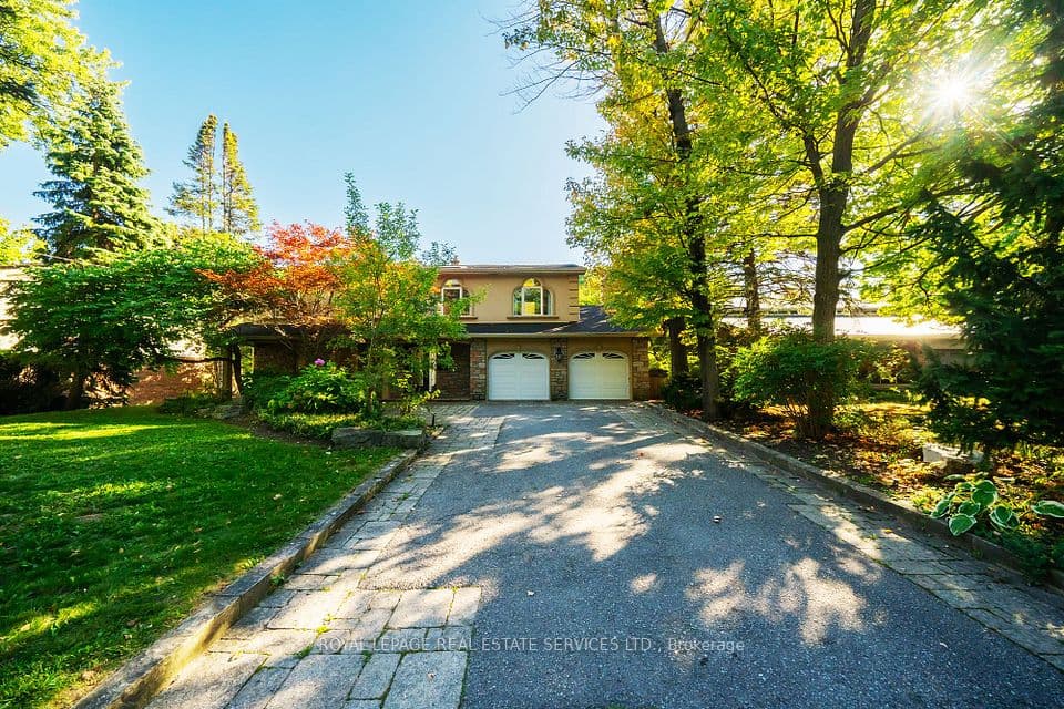3278 Credit Heights Drive, Mississauga, ON L5C 2L7 – main photo