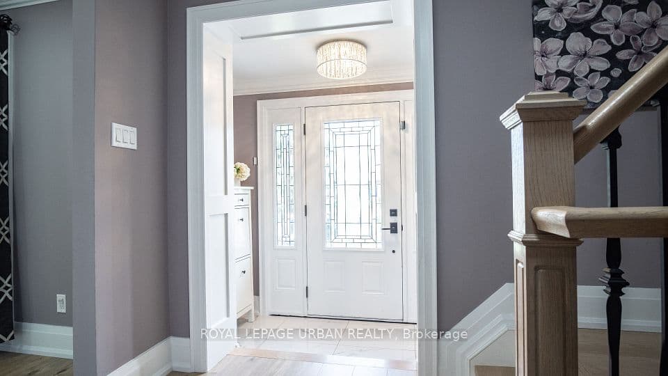 4 Deerfield Crescent, Brampton, ON L6T 1K6 – photo 2