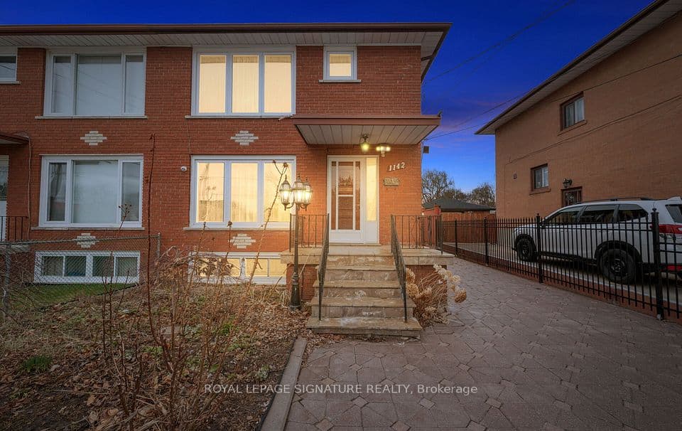 1142 Alexandra Avenue, Mississauga, ON L5E 2A5 – main photo