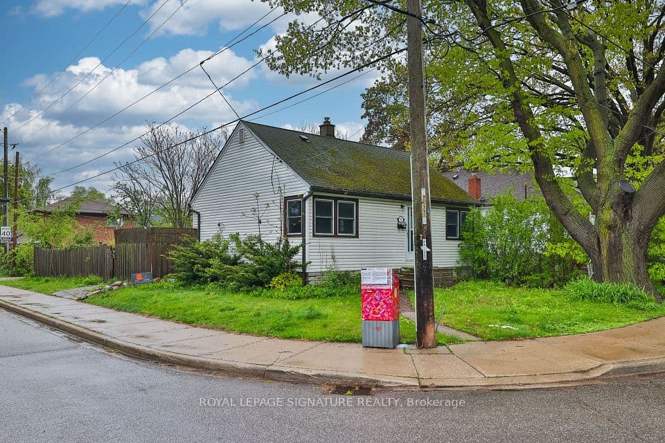 178 Angelene Street, Mississauga, ON L5G 1X2 – main photo