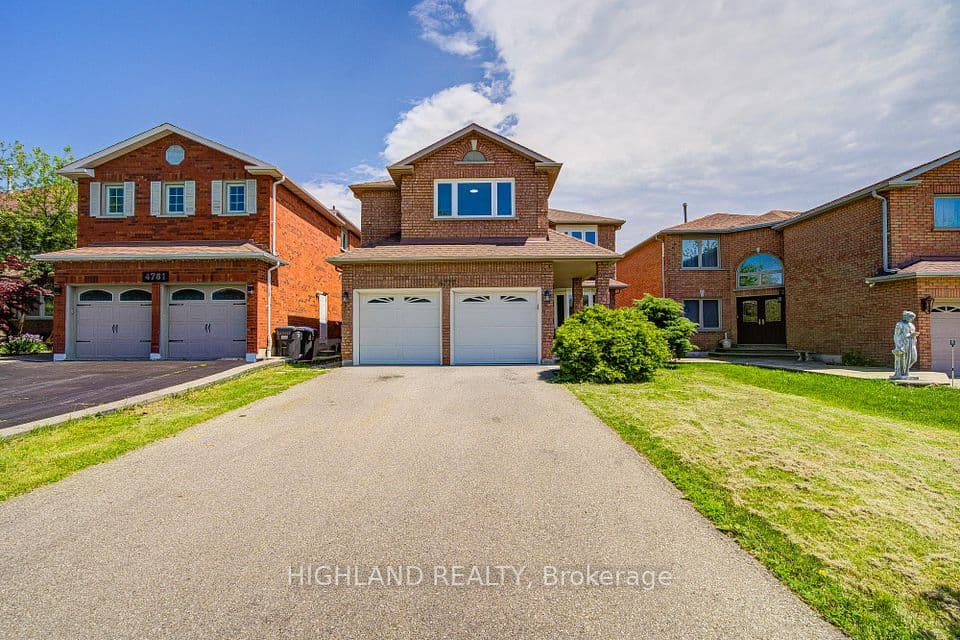 4777 Crystal Rose Drive, Mississauga, ON L5V 1G9 – main photo