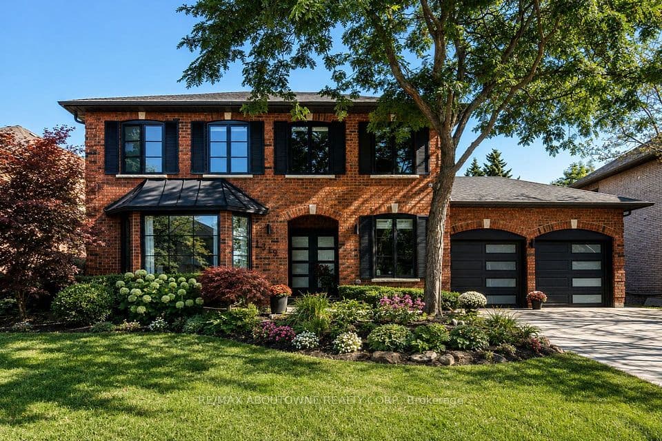 1319 Greeneagle Drive, Oakville, ON L6M 2N1 – main photo