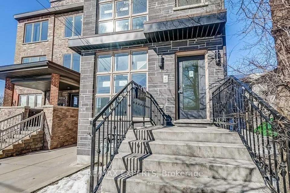 2 Hyde Avenue, Toronto, ON M6M 1J3 – photo 3