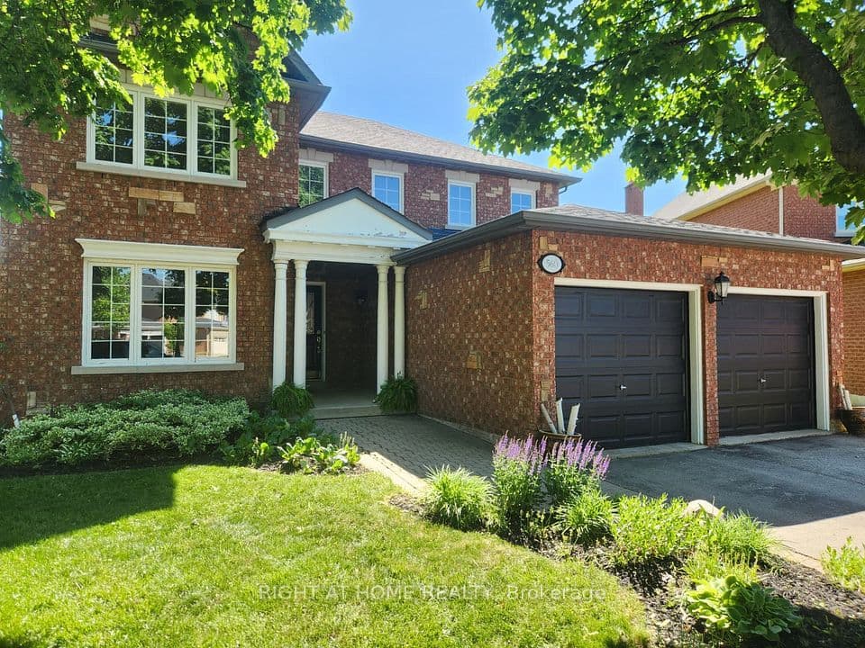 560 Chagall Court, Mississauga, ON L5R 3A8 – main photo