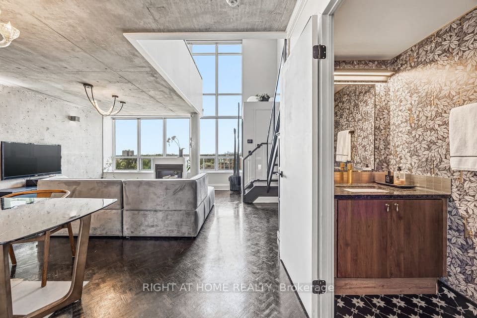 250 Manitoba Street 612, Toronto, ON M8Y 4G8 – photo 2